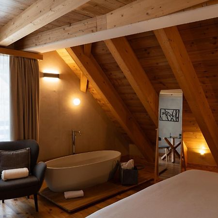 Au Charmant Petit Lac - Ecohotel Parc & Spa Champoluc Kültér fotó