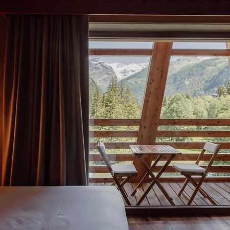 Au Charmant Petit Lac - Ecohotel Parc & Spa Champoluc Kültér fotó