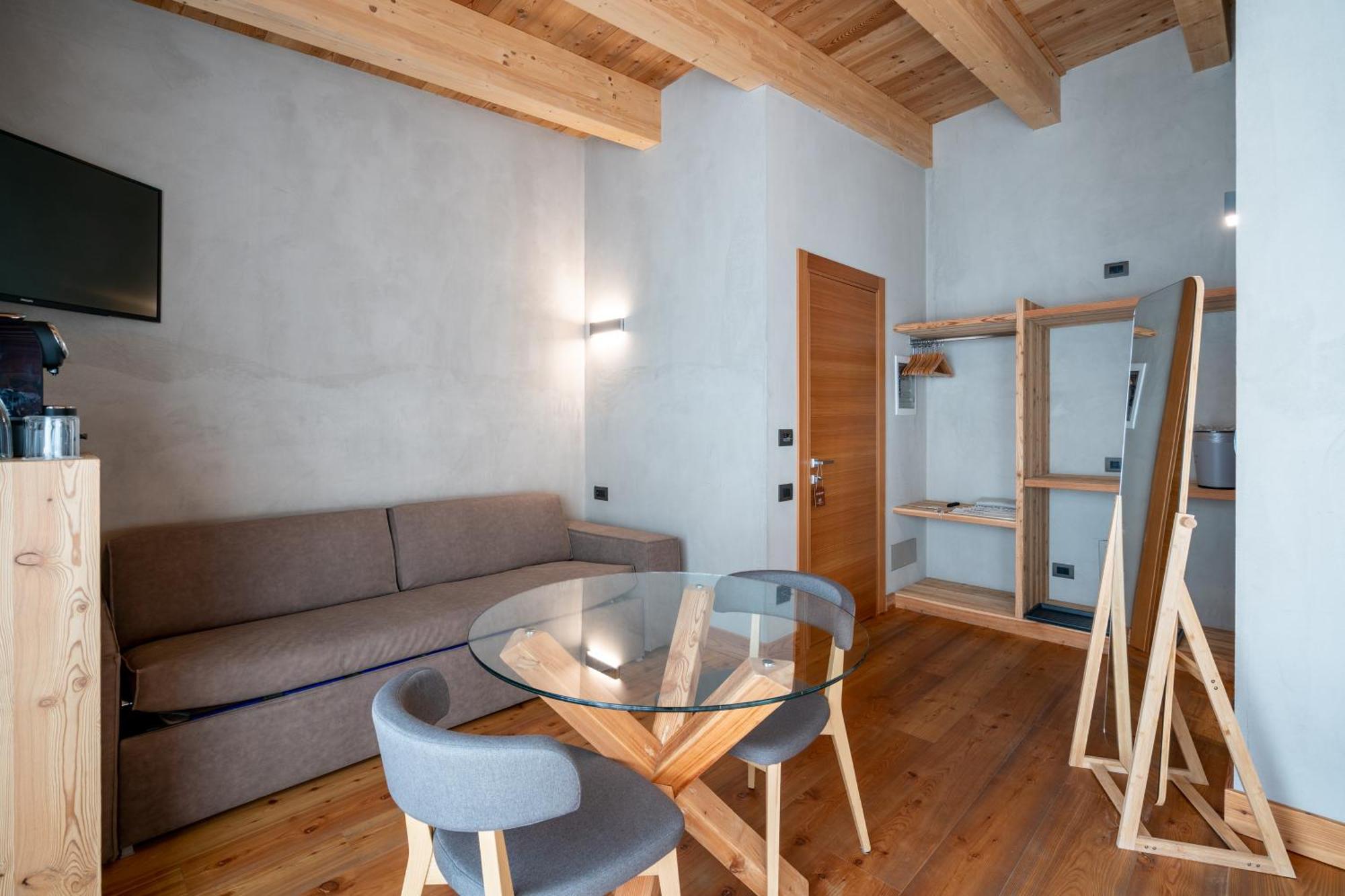 Au Charmant Petit Lac - Ecohotel Parc & Spa Champoluc Kültér fotó
