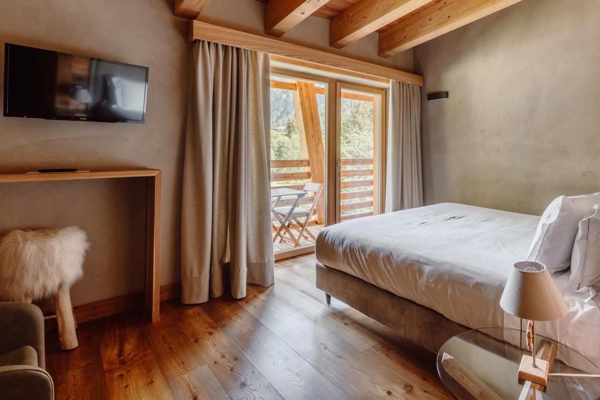 Au Charmant Petit Lac - Ecohotel Parc & Spa Champoluc Kültér fotó